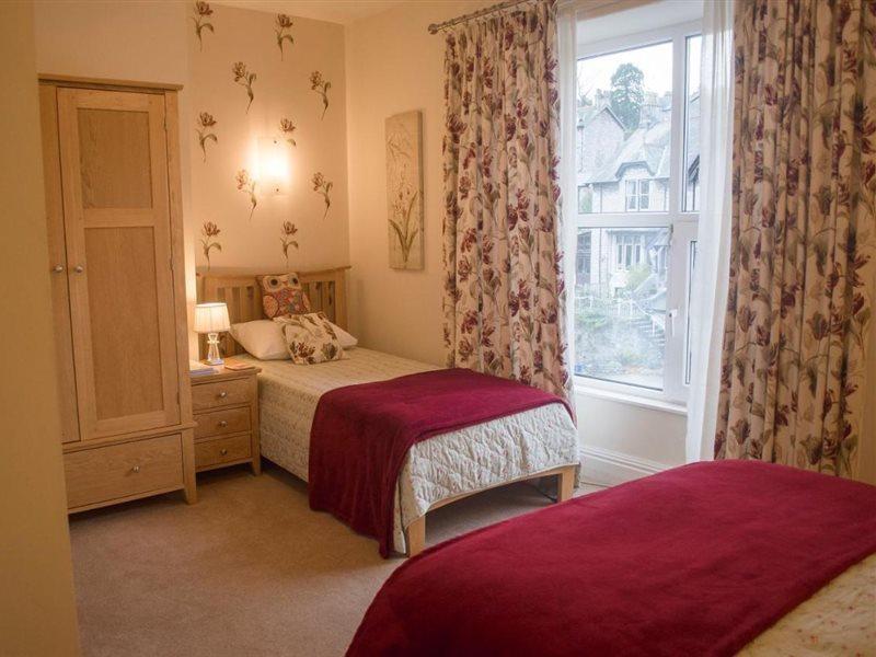 Birchleigh Guest House Grange-over-Sands Bagian luar foto