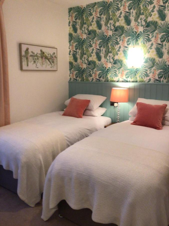 Birchleigh Guest House Grange-over-Sands Bagian luar foto