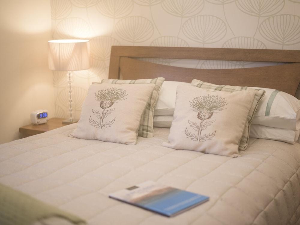 Birchleigh Guest House Grange-over-Sands Bagian luar foto